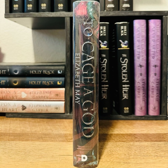 Illumicrate Exclusive Signed Edition To Cage A God by Elizabeth May - Picture 4 of 8